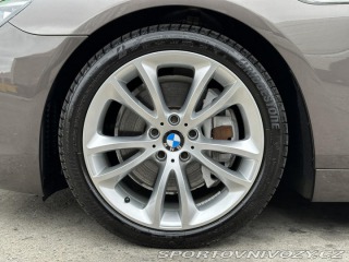 BMW 6 640d Coupé 8AT 230kW Head 2012
