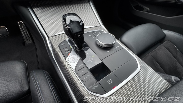 BMW 3 330i, M-Paket, Střešní ok 2019