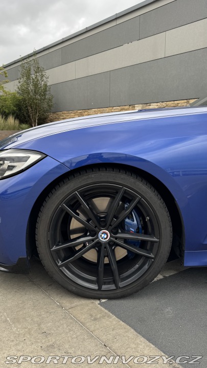 BMW 3 330i, M-Paket, Střešní ok 2019