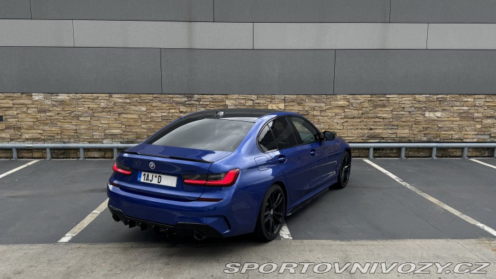 BMW 3 330i, M-Paket, Střešní ok 2019