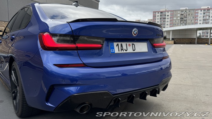 BMW 3 330i, M-Paket, Střešní ok 2019