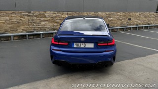 BMW 3 330i, M-Paket, Střešní ok 2019