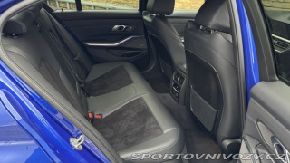 BMW 3 330i, M-Paket, Střešní ok 2019