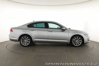 Volkswagen Ostatní modely Passat 2.0 TSI 2019