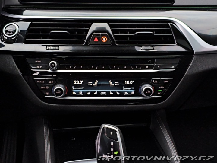 BMW 5 Luxury Line 530d xDrive 2023