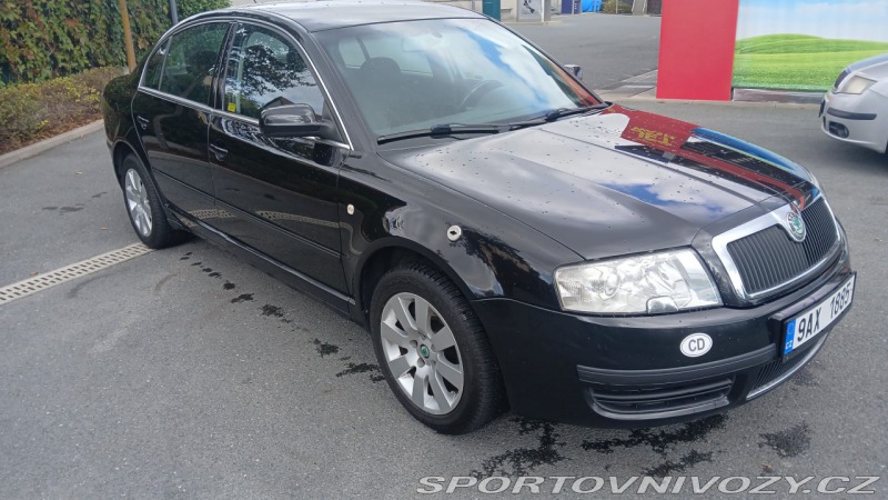 Škoda Superb V6 2.8 VR6 vládní 186tkm
