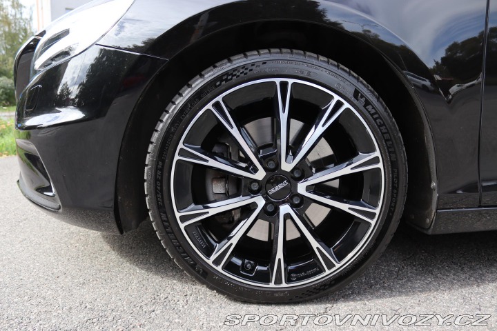 Volvo V40 Volvo V40 R-Design 140kW 2019