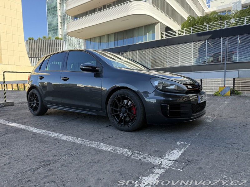 Volkswagen Golf GTI