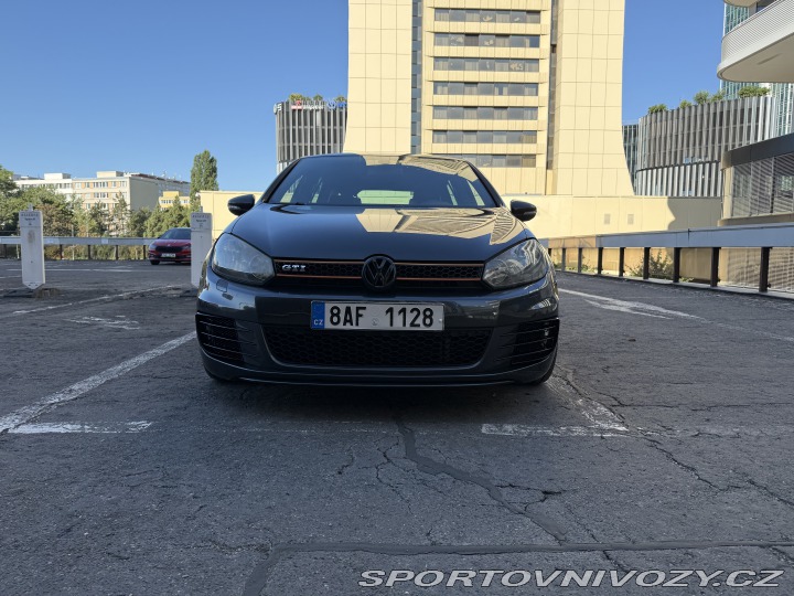 Volkswagen Golf GTI 2011