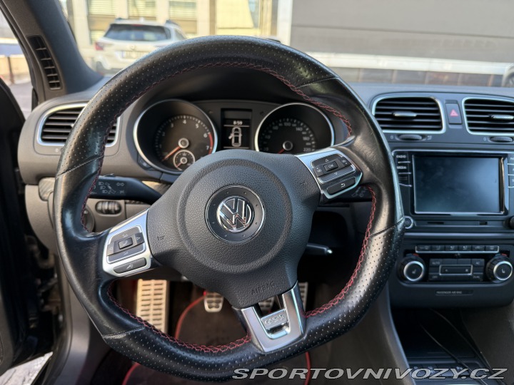 Volkswagen Golf GTI 2011