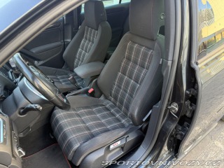 Volkswagen Golf GTI 2011