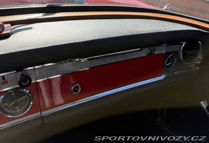 Mercedes-Benz SL 230 SL Pagoda (W113) 1964