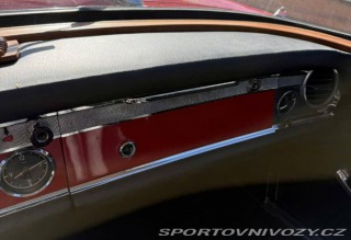 Mercedes-Benz SL 230 SL Pagoda (W113) 1964