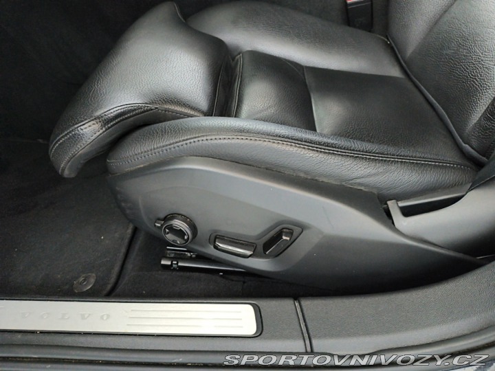 Volvo V60 T8 Twing Engine 2020