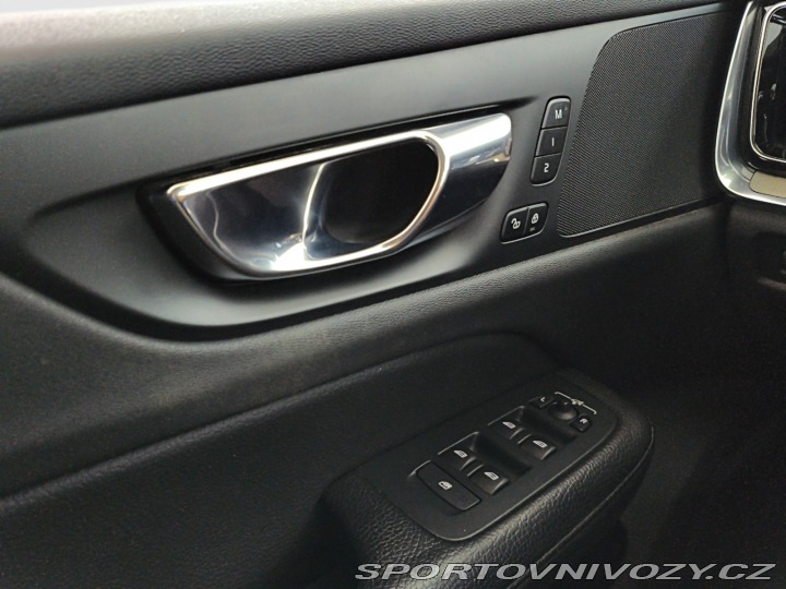 Volvo V60 T8 Twing Engine 2020