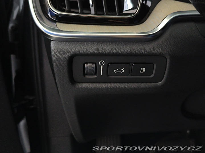 Volvo V60 T8 Twing Engine 2020