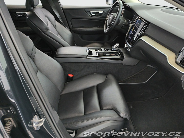 Volvo V60 T8 Twing Engine 2020