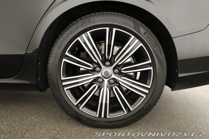 Volvo V60 R-Design T8 Twing Engine 2020