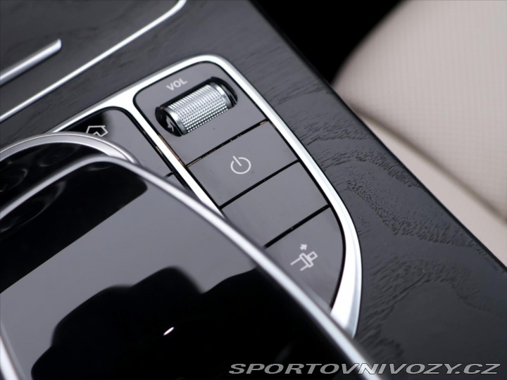 Mercedes-Benz C 2,0 300 190kW 4MATIC CZ D 2020