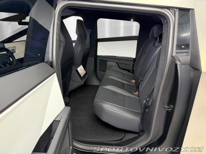 Tesla Ostatní modely AWD 438 KW FOUNDATION SER 2024