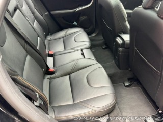 Volvo V40 2,0   T5 AWD Polestar 186 2016