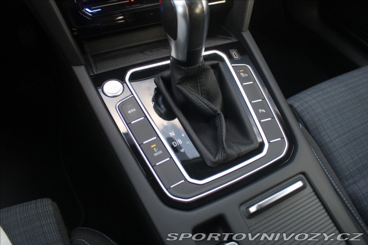 Volkswagen Ostatní modely Passat 1,4 GTE PLUGIN Hybrid Kom 1800
