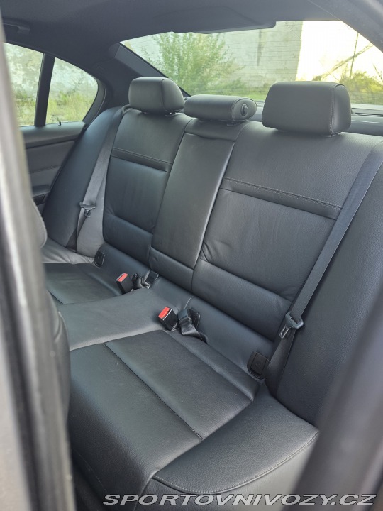 BMW 3 330d 2009