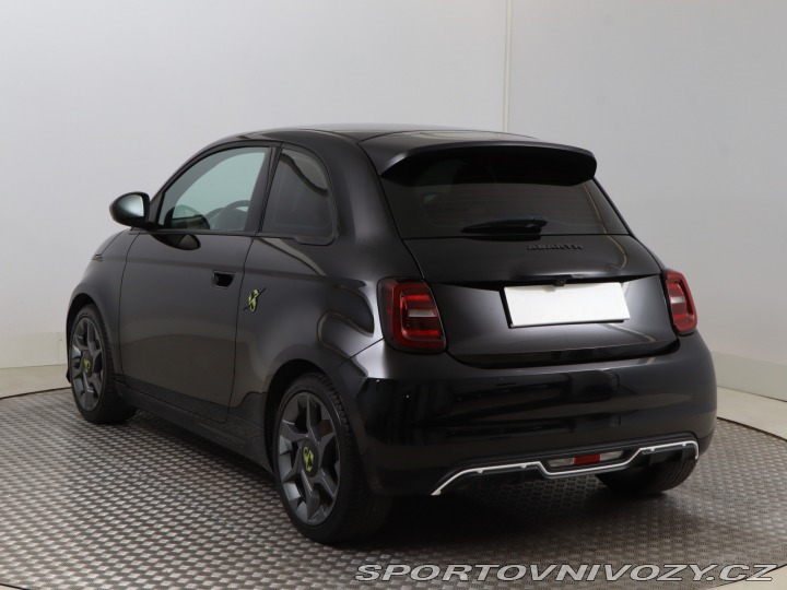 Abarth Ostatní modely 500e 42 kWh 2024