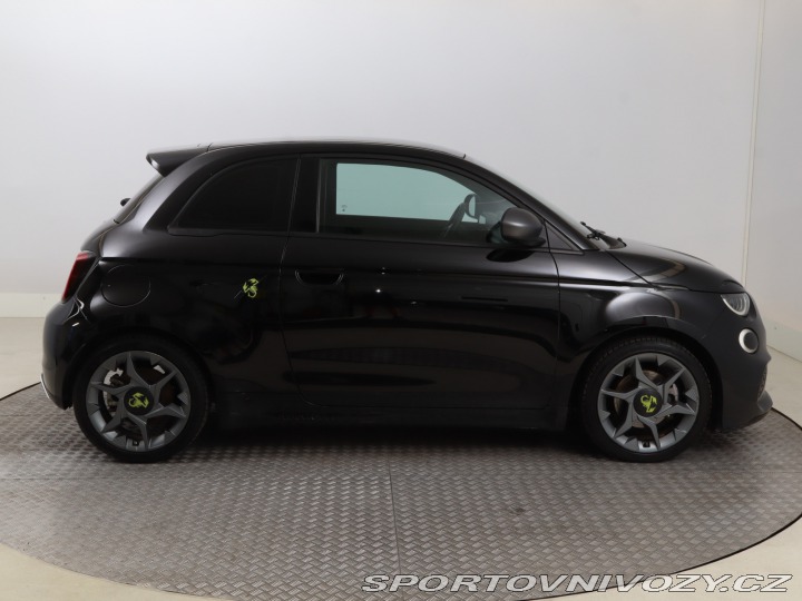 Abarth Ostatní modely 500e 42 kWh 2024