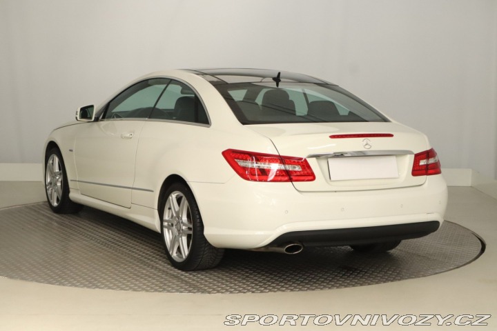 Mercedes-Benz E Avantgarde E 250 2013