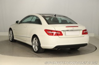 Mercedes-Benz E Avantgarde E 250 2013