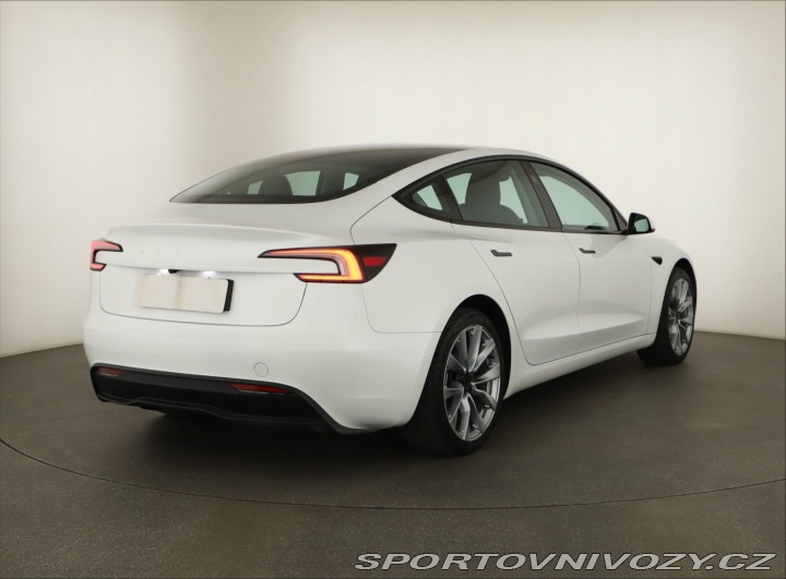 Tesla Model 3 Standard Range LFP 2024