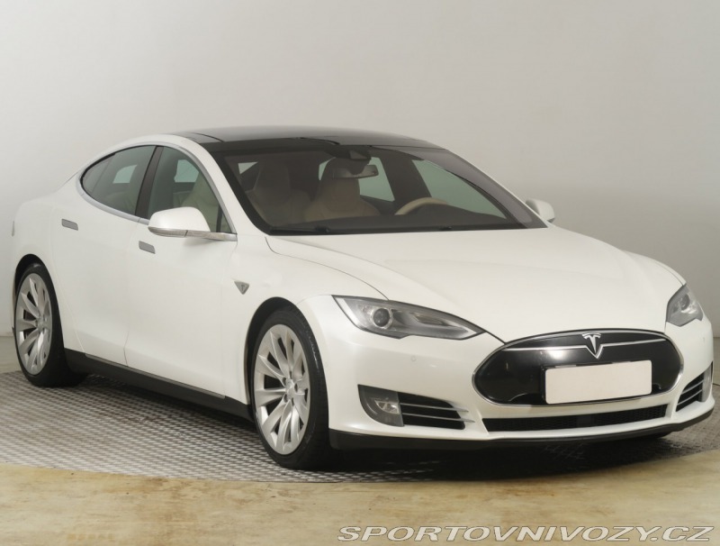 Tesla Model S 85D