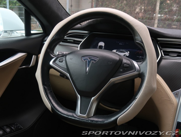 Tesla Model S 85D 2015