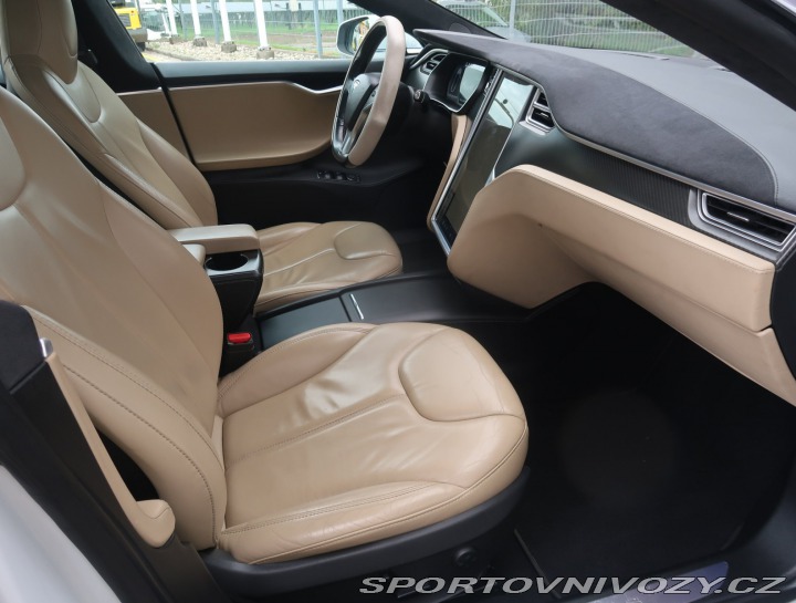 Tesla Model S 85D 2015