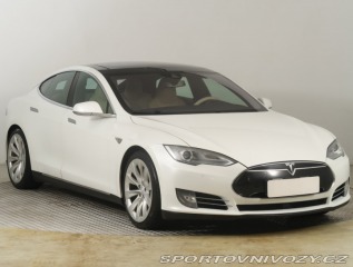 Tesla Model S 85D 2015