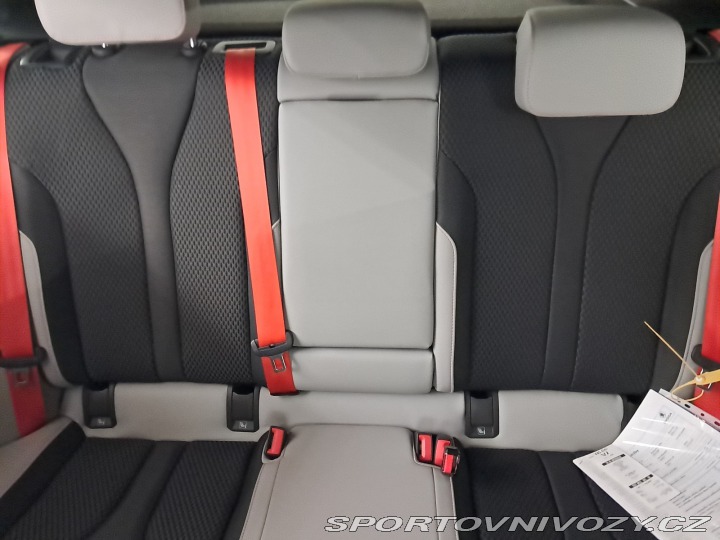 Škoda Elroq 85 (82 kWh) 2025