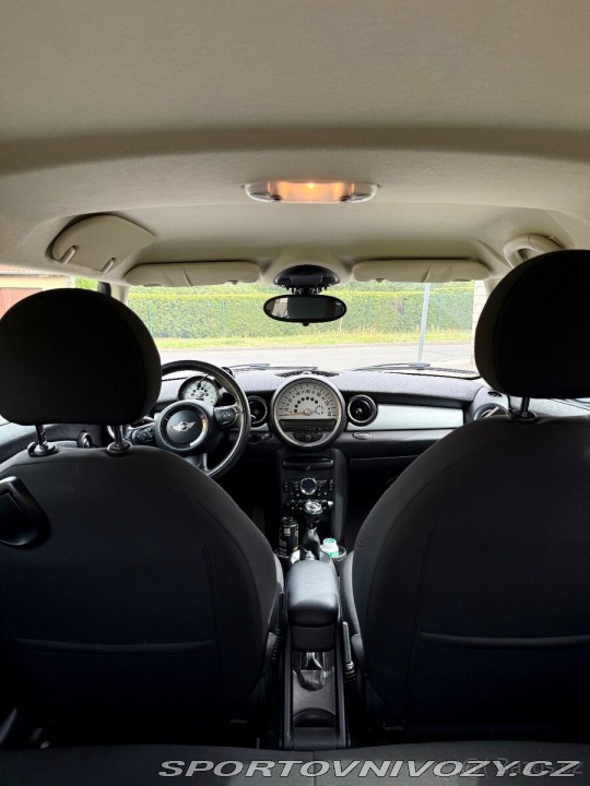 Mini One 1,6 i, 3 dveře, 106 000 2013