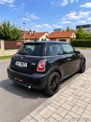 Mini One 1,6 i, 3 dveře, 106 000 2013