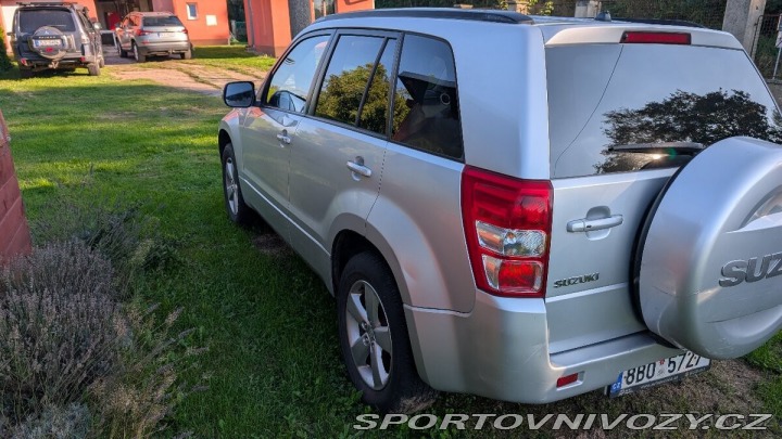 Suzuki Ostatní modely Grand Vitara 2,4   JLX-ES 4×4, manuál, 2011