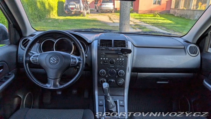 Suzuki Ostatní modely Grand Vitara 2,4   JLX-ES 4×4, manuál, 2011