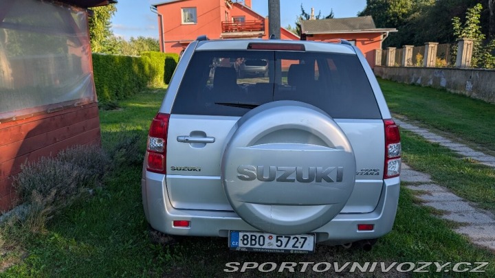 Suzuki Ostatní modely Grand Vitara 2,4   JLX-ES 4×4, manuál, 2011