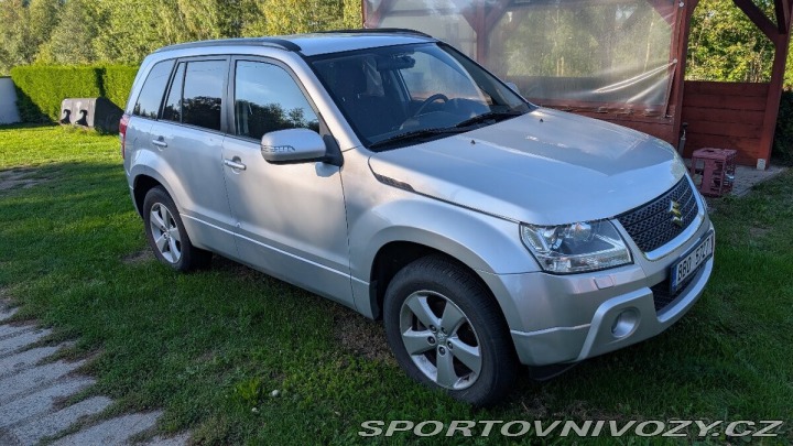 Suzuki Ostatní modely Grand Vitara 2,4   JLX-ES 4×4, manuál, 2011