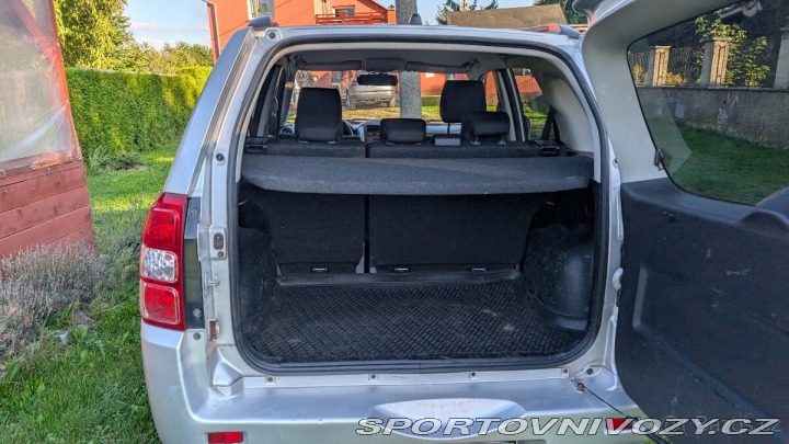 Suzuki Ostatní modely Grand Vitara 2,4   JLX-ES 4×4, manuál, 2011