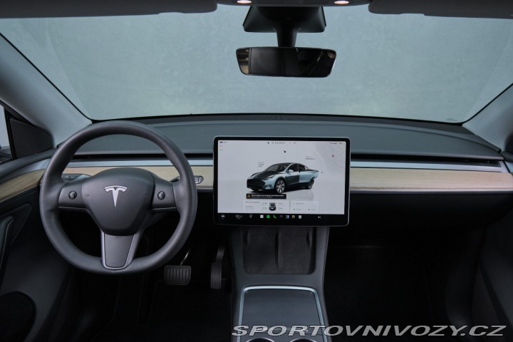 Tesla Model Y Dual Motor Long-Range 2023