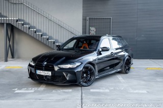 BMW M3 Touring/ Black Sapphire/