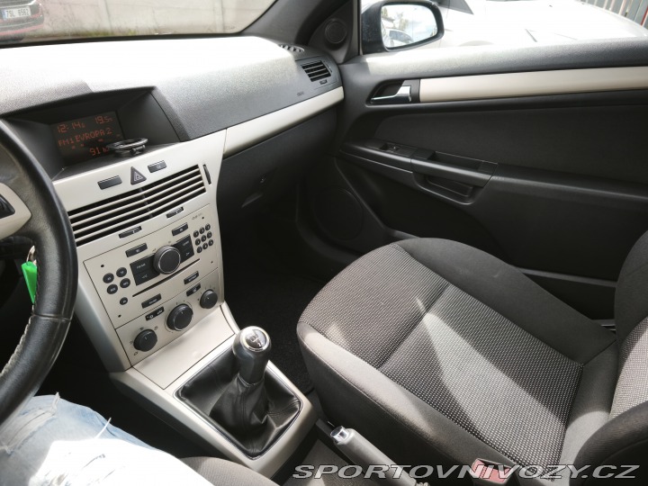 Opel Astra 1.6 16V Twin Top 2008