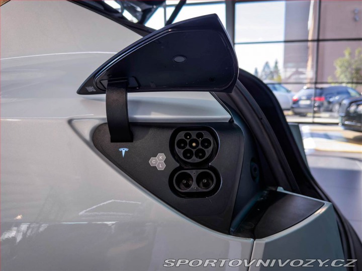 Tesla Model Y Long Range AWD 79kWh 2025