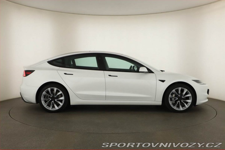 Tesla Model 3 Standard Range LFP, SoH 9 2024