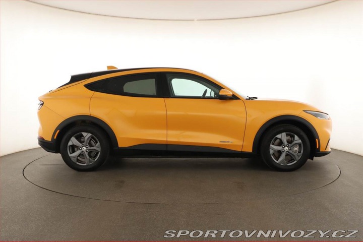 Ford Mustang Mach-E Standard Range RWD 2024